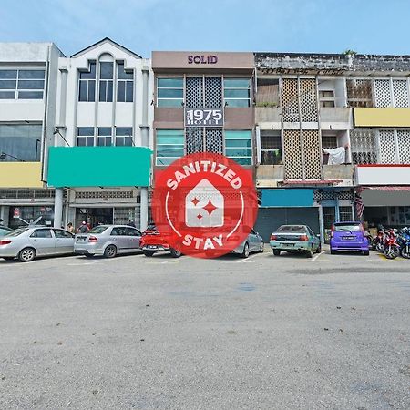 Oyo 90662 The 1975 Hotel Empire Kuantan Buitenkant foto