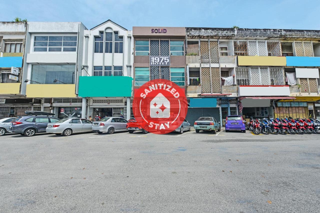 Oyo 90662 The 1975 Hotel Empire Kuantan Buitenkant foto